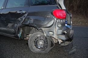 Polizeidirektion Kaiserslautern: POL-PDKL: Verkehrsunfall mit Sachschaden