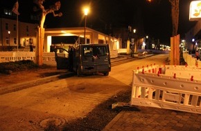 Polizei D&uuml;ren: POL-DN: Trunkenheitsfahrt endet an der Laterne