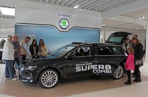 Skoda Auto Deutschland GmbH: Neuer SKODA Superb Combi begeistert beim Marktdebüt in Deutschland (FOTO)