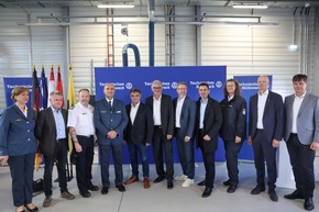 THW LVBEBBST: Er&ouml;ffnung der neuen THW-Liegenschaft in Gransee