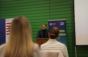 Polizeipräsidium Südosthessen: POL-OF: Innenstaatssekretär Martin Rößler besucht interkulturellen Abend des Polizeipräsidiums Südosthessen und der Stadt Hanau