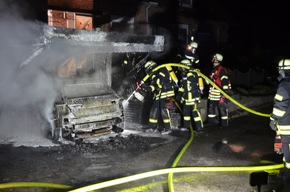 POL-STD: PKW-Brand in Horneburg greift auf Wohnhaus über