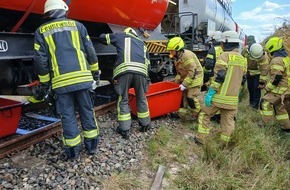 Kreisfeuerwehr Oldenburg: FW-OLL: Übung der Umweltschutzbereitschaft im Landkreis Oldenburg: Ausbildungszug der Deutschen Bahn machte Station in Garrel