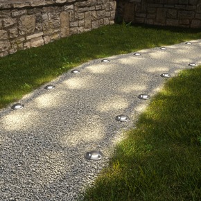 So wird der Garten zum Lichtblick der dunklen Jahreszeit: Lampenwelt.de präsentiert strahlende Akzente für den Herbstgarten