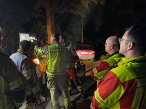 FW Lehrte: Laubenbrand entwickelt sich zum Großfeuer - Ausfall des Digitalfunk erschwert den Einsatz