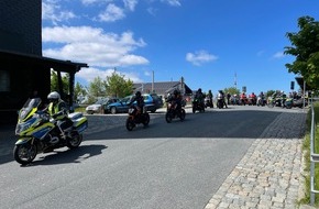 PD Hochtaunus - Polizeipräsidium Westhessen: POL-HG: Premiere der Biker-Safety-Tour am Feldberg