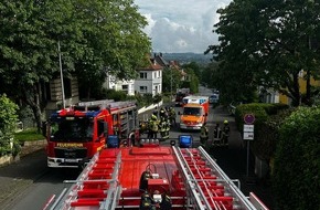 Feuerwehr Detmold: FW-DT: Brand in Zweifamilienhaus - Eine Person gerettet