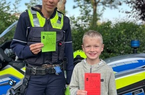 Polizei Mettmann: POL-ME: Denk- oder Dankzettel - Grundschulkinder kontrollieren Geschwindigkeit - 2506047