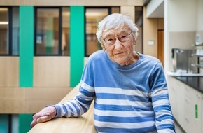 Helios Gesundheit: Zurück ins Schwimmbecken: 100-jährige Berlinerin freut sich auf ihr sportliches Comeback