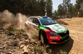 Skoda Auto Deutschland GmbH: Rally Italien-Sardinien: Škoda Fabia RS Rally2-Fahrer Oliver Solberg will die WRC2-Tabellenführung erobern