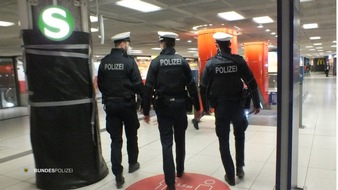 Bundespolizeidirektion München: Bundespolizeidirektion München: Einsatz am Münchner Hauptbahnhof / Betrunkene geht auf Polizisten los