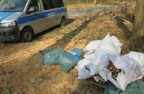 Polizeiinspektion Delmenhorst / Oldenburg - Land / Wesermarsch: POL-DEL: Landkreis Oldenburg: Illegale M&uuml;llentsorgung in Wildeshausen OT Bauerschaft Bargloy +++ Zeugen gesucht