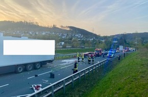 Freiwillige Feuerwehr Olsberg: FF Olsberg: Verkehrsunfall auf B490n am Losenbergtunnel in Olsberg