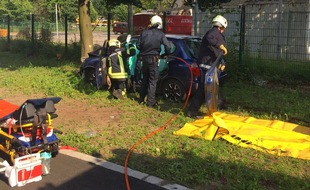 Feuerwehr Gelsenkirchen: FW-GE: Patientenschonende Rettung nach Verkehrsunfall
