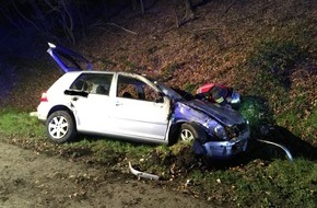 Feuerwehr Dortmund: FW-DO: 14.03.2020 - VERKEHRSUNFALL AUF DER AUTOBAHN PKW überschlägt sich auf der A45