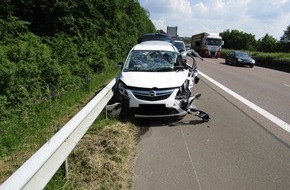 Polizeidirektion Kaiserslautern: POL-PDKL: A62/Kusel, Leichtverletzt bei Verkehrsunfall