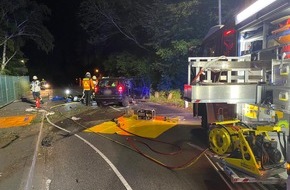 Feuerwehr Erkrath: FW-Erkrath: Verkehrsunfall mit eingeklemmter Person