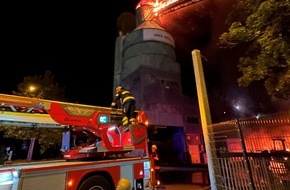 Feuerwehr München: FW-M: Feuer in Betonwerk (Lerchenau)