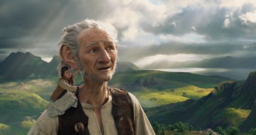 SAT.1: In der SAT.1-Premiere "BFG - Big Friendly Giant" schickt Steven Spielberg einen freundlichen Riesen auf ein gigantisches Abenteuer für die ganze Familie