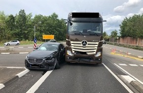 Polizeidirektion Landau: POL-PDLD: Birkweiler - B10 wegen Verkehrsunfall teilweise gesperrt