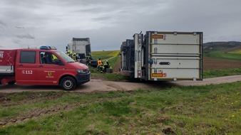 Freiwillige Feuerwehr Stadt Nideggen: FW Nideggen: Umgestürzter Sattelauflieger