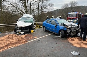 Polizeidirektion Pirmasens: POL-PDPS: Verkehrsunfall mit Personenschaden - Frontalzusammenstoß mit zwei schwerverletzten Personen