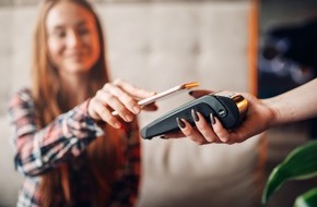 ZHAW - Zürcher Hochschule für angewandte Wissenschaften: Mobiles Bezahlen baut Spitzenposition aus