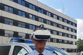 Polizei Hagen: POL-HA: Polizei Hagen informiert über die ROADPOL Safety Days 2022 - Aufklärung und Verkehrsunfallprävention mit Simulator und VR-Brille