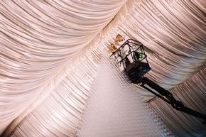 Atlantis, The Palm und Moët & Chandon starten das Jahr mit einem Weltrekord: Guinness World Records™ Titel für die größte Trinkglaspyramide der Welt