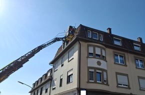 Feuerwehr Gevelsberg: FW-EN: Lose Dachziegel