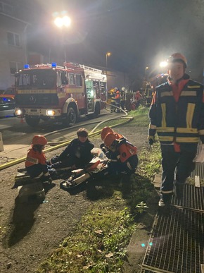 FW-EN: Jugendfeuerwehr Hattingen-Ost über 24 Stunden &quot;im Einsatz&quot;