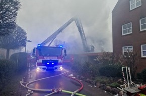 Kreisfeuerwehrverband Rendsburg-Eckernförde: FW-RD: Feuer im Reihenhaus - Feuerwehr mit Großaufgebort im Einsatz