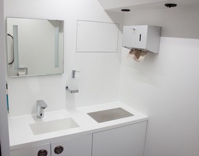 Eberhardt TRAVEL: Neuer Bus für Rollstuhlreisen geht auf Tour in Europa