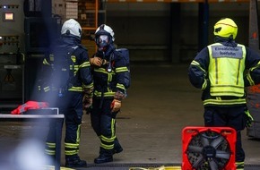 Feuerwehr Iserlohn: FW-MK: Brennende Absauganlage sorgt für Feuerwehreinsatz