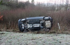 Kreispolizeibehörde Olpe: POL-OE: 39-Jährige bei Alleinunfall verletzt