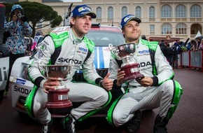 Skoda Auto Deutschland GmbH: SKODA Motorsport stellt sich Herausforderung der 10.000 Kurven bei der Rallye Korsika (FOTO)
