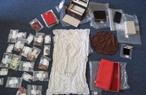 Polizeiinspektion Nienburg / Schaumburg: POL-NI: Wem gehören die aufgefundenen Schmuckstücke und Gegenstände?
