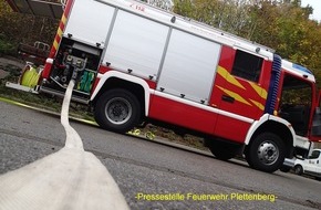 Feuerwehr Plettenberg: FW-PL: Feuerwehr rückt zu gelöschtem Brand in Industrieunternehmen im OT Stadtmitte aus. Kontrolle und Nachlöscharbeiten erforderlich