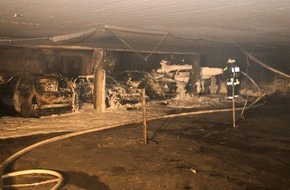Feuerwehr Essen: FW-E: Feuer in einer privaten Tiefgarage, drei Fahrzeuge vollständig zerstört, akute Einsturzgefahr