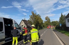 Freiwillige Feuerwehr K&ouml;nigswinter: FW K&ouml;nigswinter: Gasleitung bei Baggerarbeiten in K&ouml;nigswinter-Heisterbacherrott besch&auml;digt