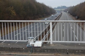 Polizeidirektion Kaiserslautern: POL-PDKL: A6/Ramstein-Miesenbach, Abstandssünder auf der Autobahn