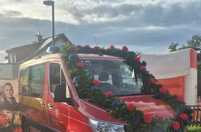 Feuerwehr Ense: FW Ense: Neues Fahrzeug f&uuml;r die Feuerwehr Ense in Dienst gestellt
