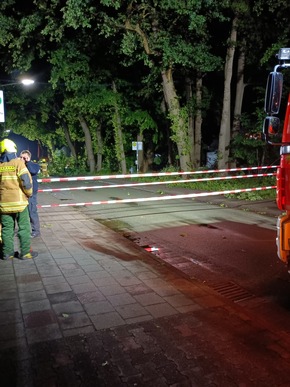 FW Paderborn: Unwetterlage sorgt bei der Feuerwehr Paderborn für ein erhöhtes Einsatzaufkommen