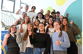 uniVersa Versicherungen: Ausbildungsbeginn: Erfolgreicher Berufsstart bei der uniVersa