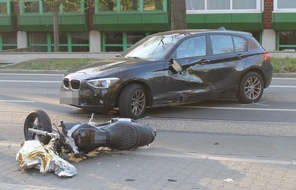 Polizei Bochum: POL-BO: Bochum / Kleinkraftrad überholt und kracht ins Auto: 29-Jähriger schwer verletzt!