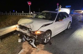 Polizeiinspektion Stade: POL-STD: Zwei zum Teil schwer verletzte Autofahrer bei Unfall in Jork