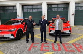 Feuerwehr Hamburg: FW-HH: Die Feuerwehr Hamburg weitet die e-Mobilität in ihrer Fahrzeugflotte aus