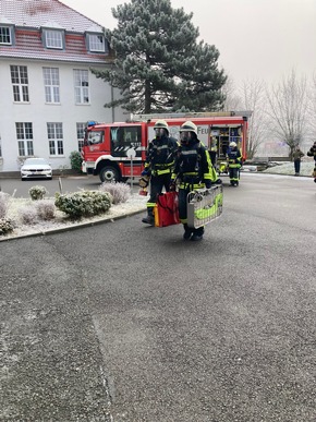 FW-EN: Hochhausbrandbekämpfung - Einsatzübung der Feuerwehr Hattingen