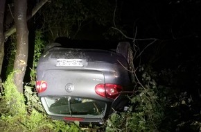 Kreispolizeibehörde Wesel: POL-WES: Kamp-Lintfort - Ein Unfall, der Schlimmes befürchten ließ - Polizei warnt vor Ausweichen bei Wildwechsel