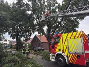 FW-AUR: Vermehrte Blitzeinschl&auml;ge w&auml;hrend n&auml;chtlicher Gewitter